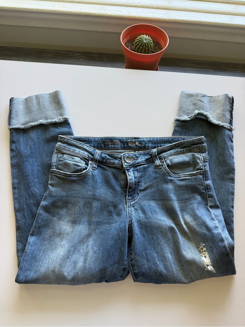 Kut from the Kloth Light Blue Cropped Frayed Hem Jeans